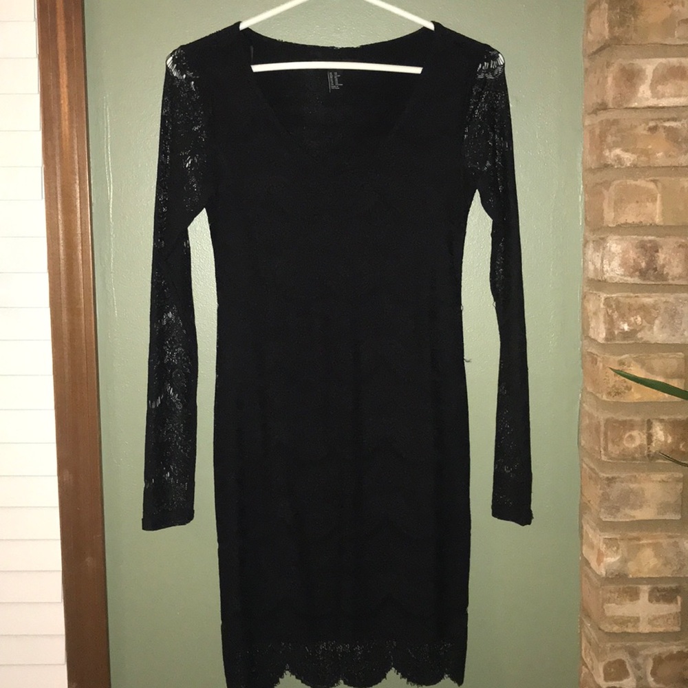 Mid thigh black dress